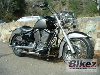 2000 Victory V92C photo